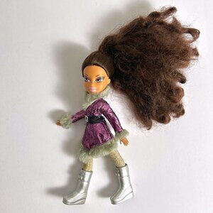 Bratz Wintertime Collection Yasmin Doll Original Outfit & Shoes